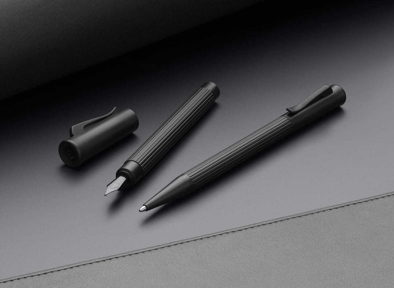 Graf-von-Faber-Castell - Fountain pen Tamitio Black Edition M
