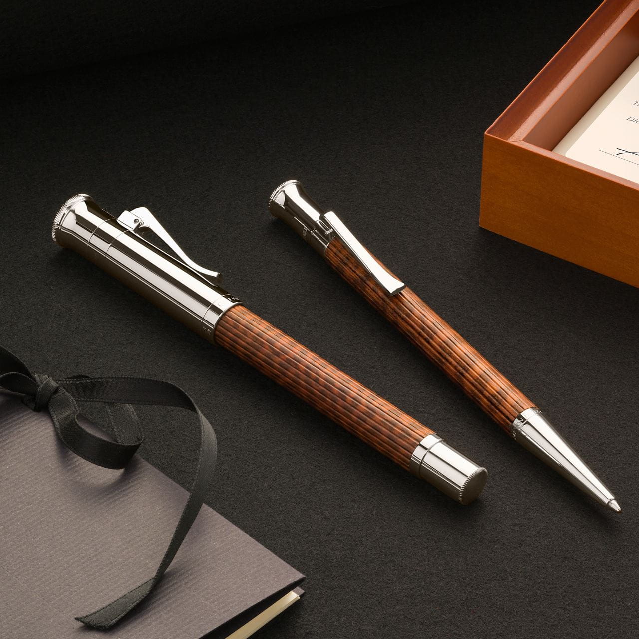 Graf-von-Faber-Castell - Propelling ball pen Limited Edition Snakewood